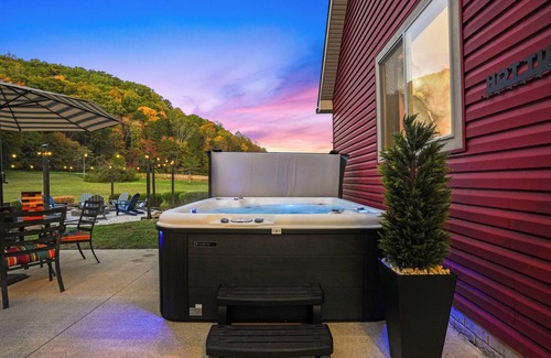 Rockbridge House | StockedPond-HeatedPool-Game&ThemeRooms-Theater
