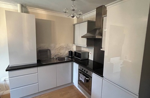 Belfast Apartment | Stockmans Stay, Belfast. Beautiful 2 bedroom garden apartment