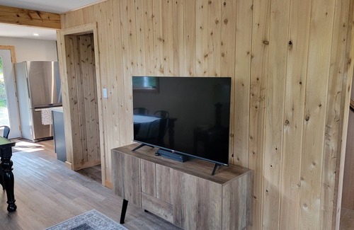 Stokes Bay Cottage | Stokes Bay Cottage Getaway!