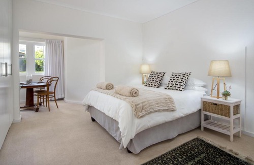 Voelklip House | Stone Chimney Cottage