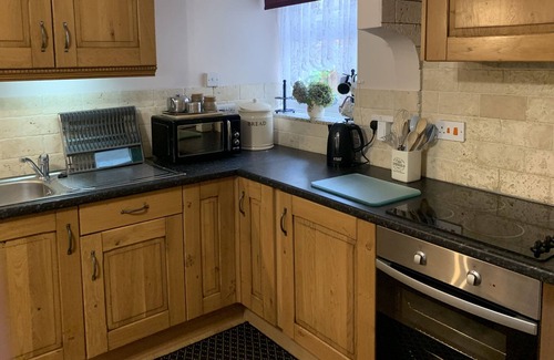 Oakford Cottage | Stone cosy welsh cottage close to the sea