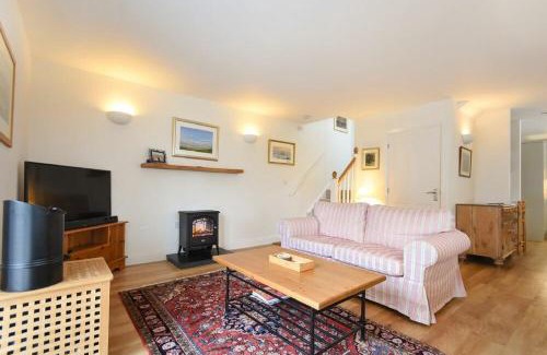 Bamburgh House | Stone Cottage