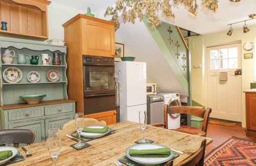 Weobley Cottage | STONE COTTAGE, pet friendly, character holiday cottage in Weobley
