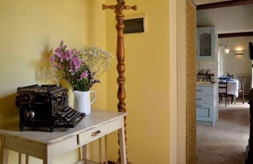Montegabbione Cottage | Stone farmhouse with heated swimming pool