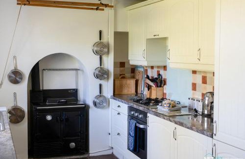 Haverfordwest House | Stone Hall Mill Cottage - Tranquil Countryside Haven in Pembrokeshire