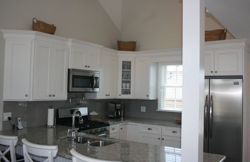 Stone Harbor House | Stone Harbor With Water View! 1 Block to Downtown