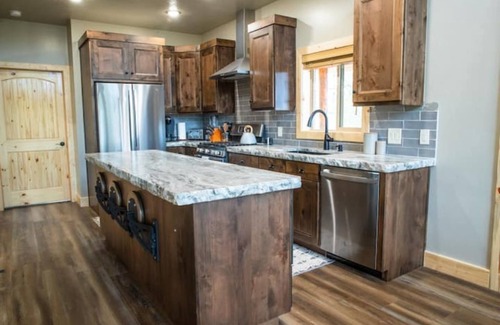 Duck Creek Village Ski Chalet | Stone Hearth Hideaway