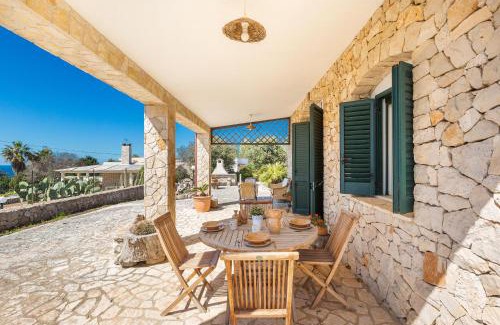Torre Vado House | Stone Hill House by BarbarHouse