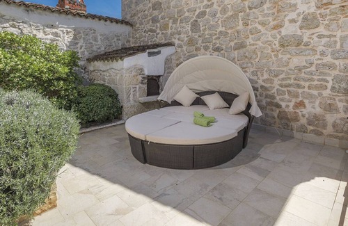 Dracevac Cottage | Stone holiday home with private pool and fenced garden near the water park