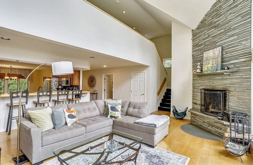 Stowe Hollow House | Stone Hollow - Spacious Stowe Hollow home with stone fireplace, hot tub, in-law apartment