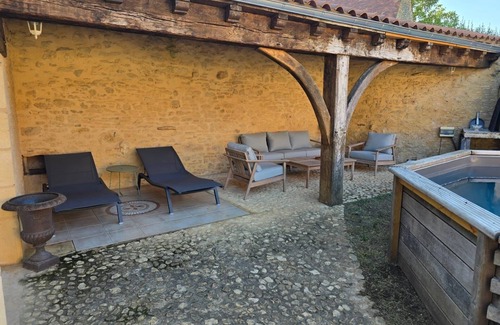 Meyrals House | Stone house, 3bed, 6pers, fenced garden and swimming pool in the heart of Périgord Noir