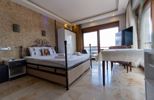 Yenifoca Hotel | Stone House Foca Butik Otel
