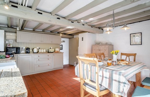 Alcester House | Stone House - Four Bedroom House, Sleeps 8