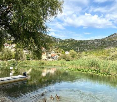 Dodosi House | Stone house Kana-Skadar Lake