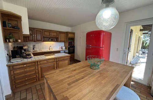 Beynac-et-Cazenac House | Stone house Les Chardonnerets with swimming pool