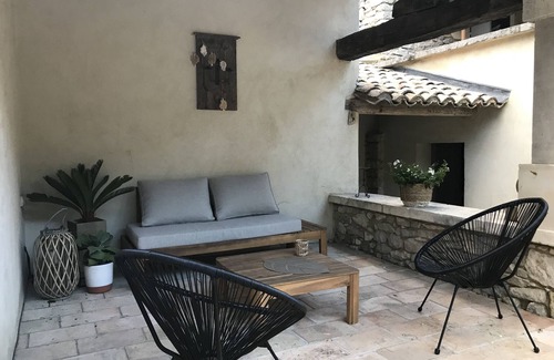 Fons-sur-Lussan House | Stone house + private pool -