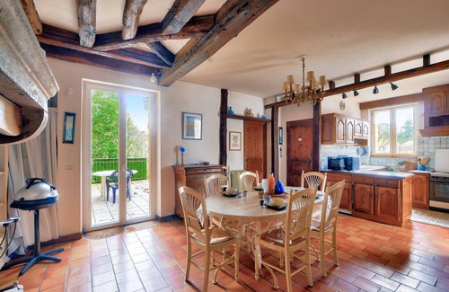 Sarlat-la-Caneda Ski Chalet | Stone house with a terrace, ideal for 4 people