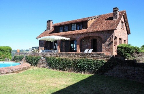 Lagleygeolle House | Stone house with swimming pool and magical 360° view