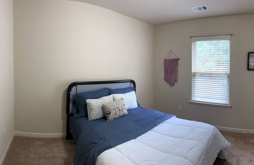 Snellville House | Stone Mountain Getaway 30 minutes from Downtown Atlanta