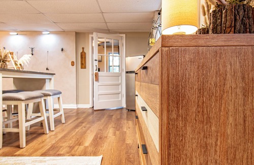 Stone Mountain Apartment | Stone Mountain retreat w/private entry, rustic charm & near local sights!