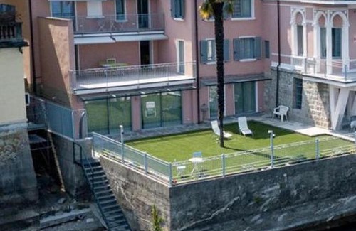 Carciano Apartment | Stone on the lake