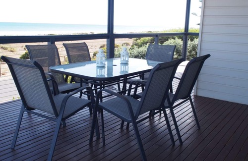 Silver Sands House | Stone's Throw 4-2 at Silver Sands