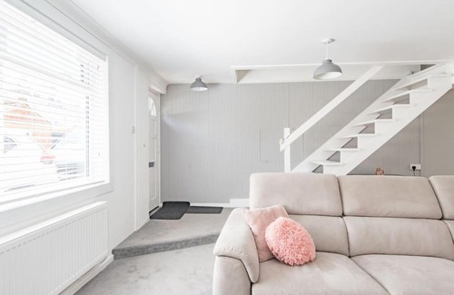 Deal House | Stone's Throw