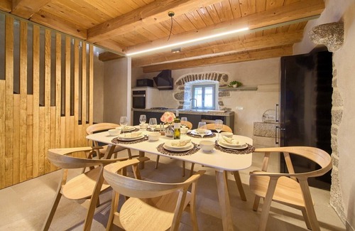 Nenadici Villa | Stone villa Jerini House* with an outdoor pool and wellness