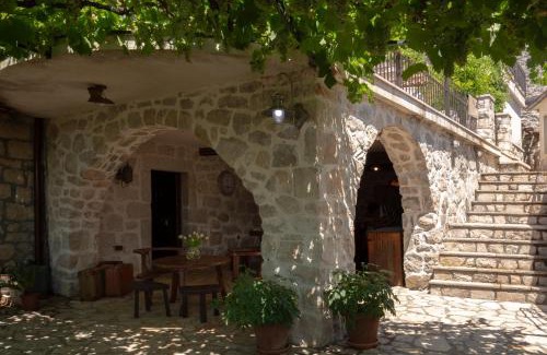 Karuc Apartment | Stone Villa Oblun