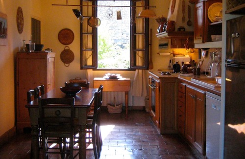 Saint-Siffret House | Stone village house with stunning views of old St. Siffret, near Uzes