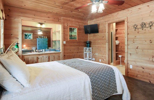 Bellaire House | Stone Waters Inn