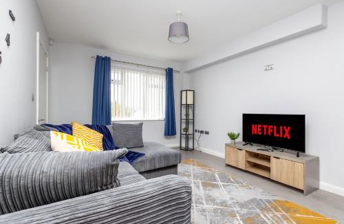 Leeds House | Stonecliffe Home By Alt-Stay Accommodation