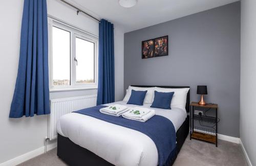 Leeds House | Stonecliffe Home By Alt-Stay Accommodation
