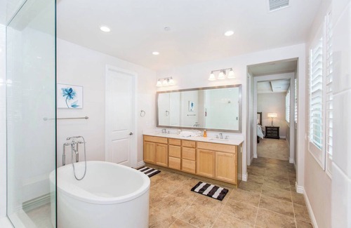 Stonegate House | Stonegate Mansion on Dunmore #10464