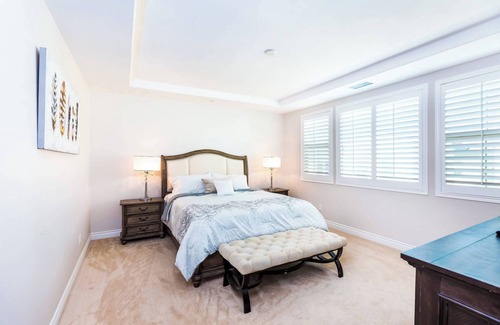 Stonegate House | Stonegate Mansion on Dunmore #10464