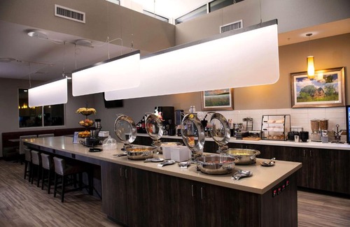 Kissimmee Hotel | StoneHill Lawrence, Trademark Collection by Wyndham