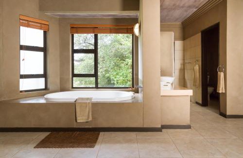 Swellendam Cabin | Stonehill River Lodge by Dream Resorts