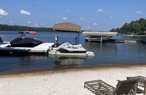 Lake Oconee Cottage | StoneRidge Sanctuary Beautifully located on the Richland Creek side of the lake!