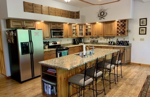 McHenry House | Stones Throw, a cozy yet spacious mountain retreat!