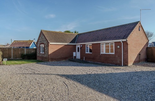 Bacton Apartment | Stones Throw by East Ruston Cottages