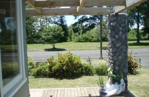 Turangi House | Stones throw to great fishing