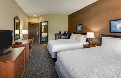 Columbia Hotel | Stoney Creek Columbia, Deluxe 2 Double w/Free Hot Breakfast | 3 Units