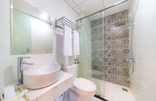 Hue City Centre Hotel | Stop and Go Boutique Homestay in Hue