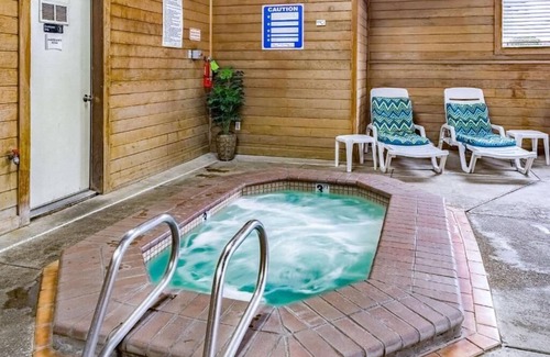 Salmon Creek House | Stop for comfort and value in Vancouver, WA!