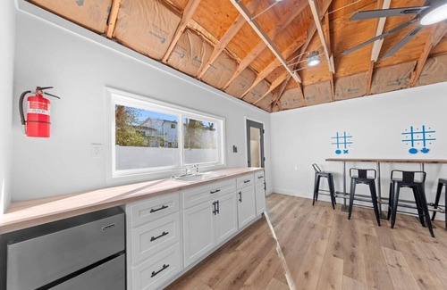 St. Charles House | STOP | LOOK | FALL SALE | Game RM 1blk to Family Arena .5 ACRES