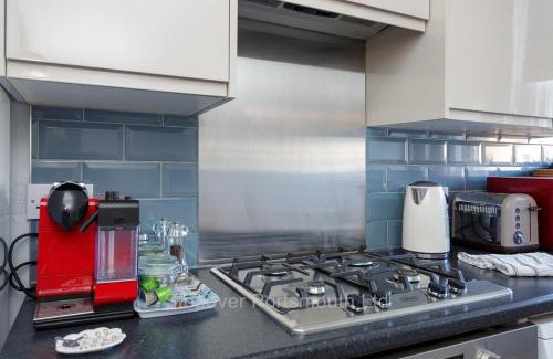 Southsea Apartment | Stopover at ORCHARD APARTMENT light and cosy