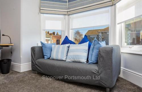 Southsea Apartment | Stopover at ORCHARD APARTMENT light and cosy
