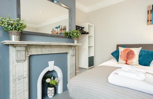 Southsea Apartment | Stopover at ORCHARD GARDEN APARTMENT with great outdoor space