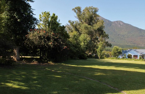 Storms River House | Stormsriver Orchard House with mountain view and vast garden