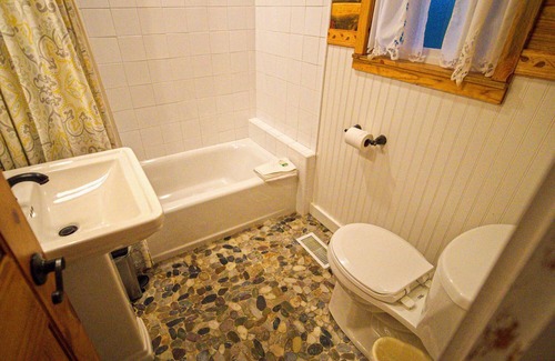Twin Peaks Hotel | Storybook Cottage - Family | Pets | Storybook Themed | Ponds & Streams
